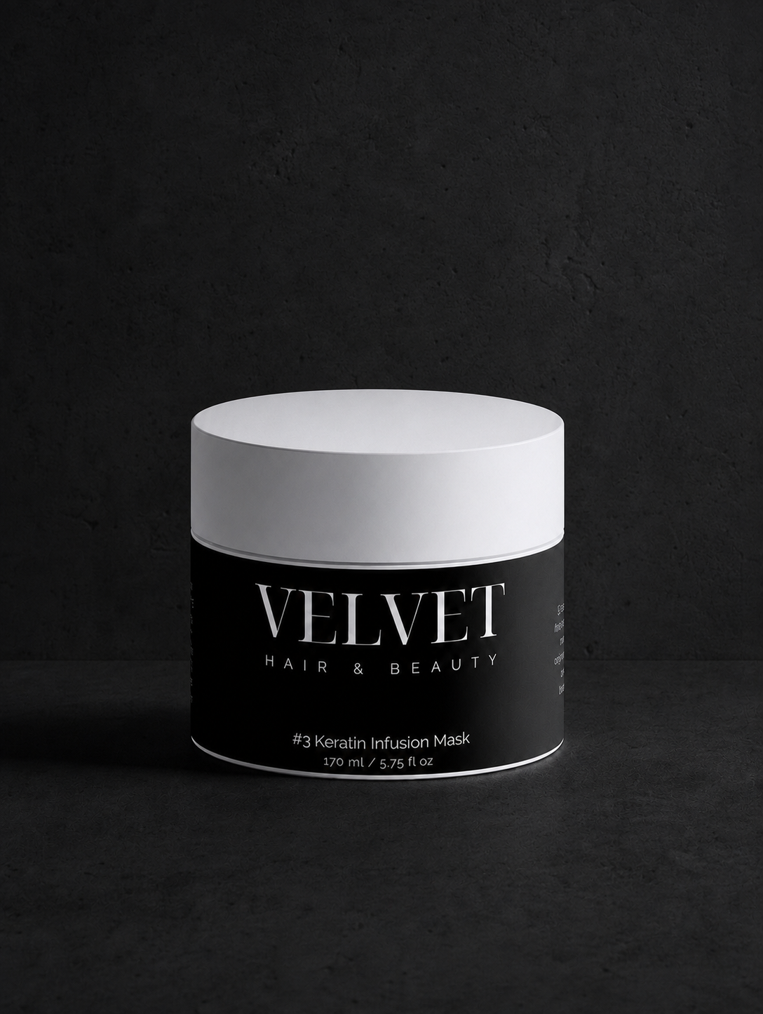 VELVET Hair Care #3 Keratin Infusion Mask su sfondo nero cemento